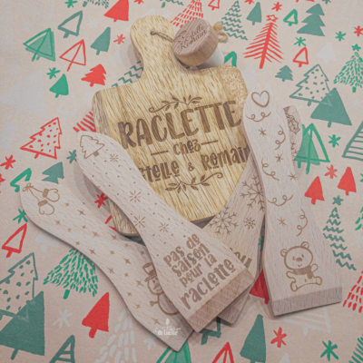 Kit raclette : planche, spatules et bouchon